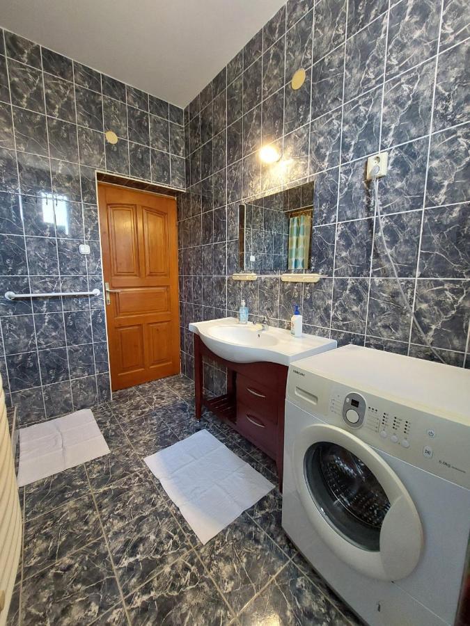Csaladbarat Vendeglak Szegedi Maganszallashely 9 Fo Reszere, Nagycsaladok Es Barati Tarsasagok Reszere Экстерьер фото